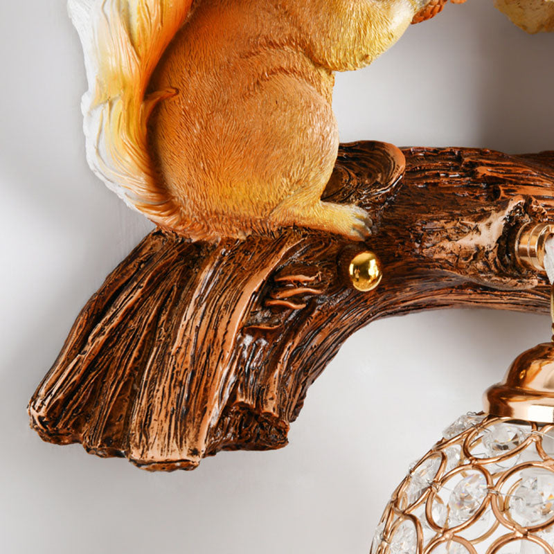 Frendorf | Crystanova Wandleuchte | Kreatives Eichhörnchen-Design | Kristall-Details | 1-flammige Lampe für Schlafzimmer