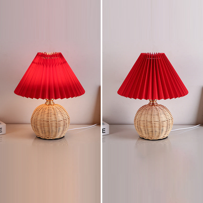 Frendorf | RattaLume Nordic LED Tischlampe | Geflochtenes Rattan & Faltstoffschirm | Stimmungslicht | Deko fürs Schlafzimmer