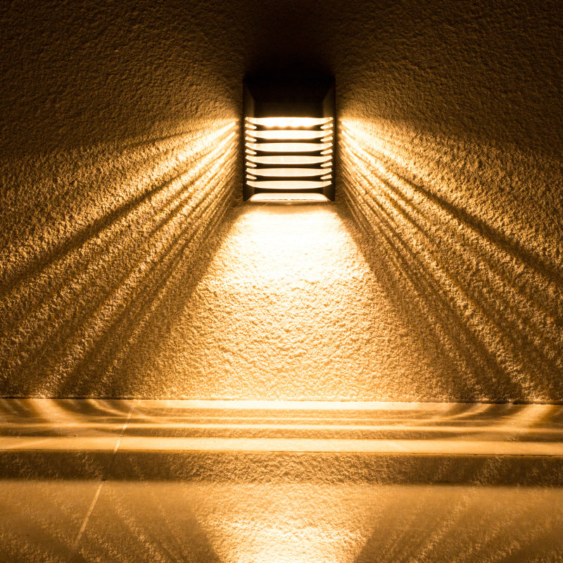 Frendorf | SolarVista LED Wandleuchte | Trapezdesign | Wasserdicht | Solar Außenbeleuchtung | Energieeffizient