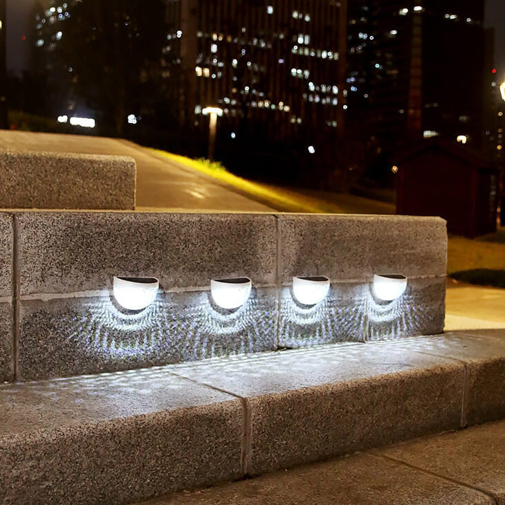 Frendorf | SolarCrest LED Wandleuchte | Halbkreis-Design | Solarbetrieben | Wasserdicht | Zaun- und Außenbeleuchtung