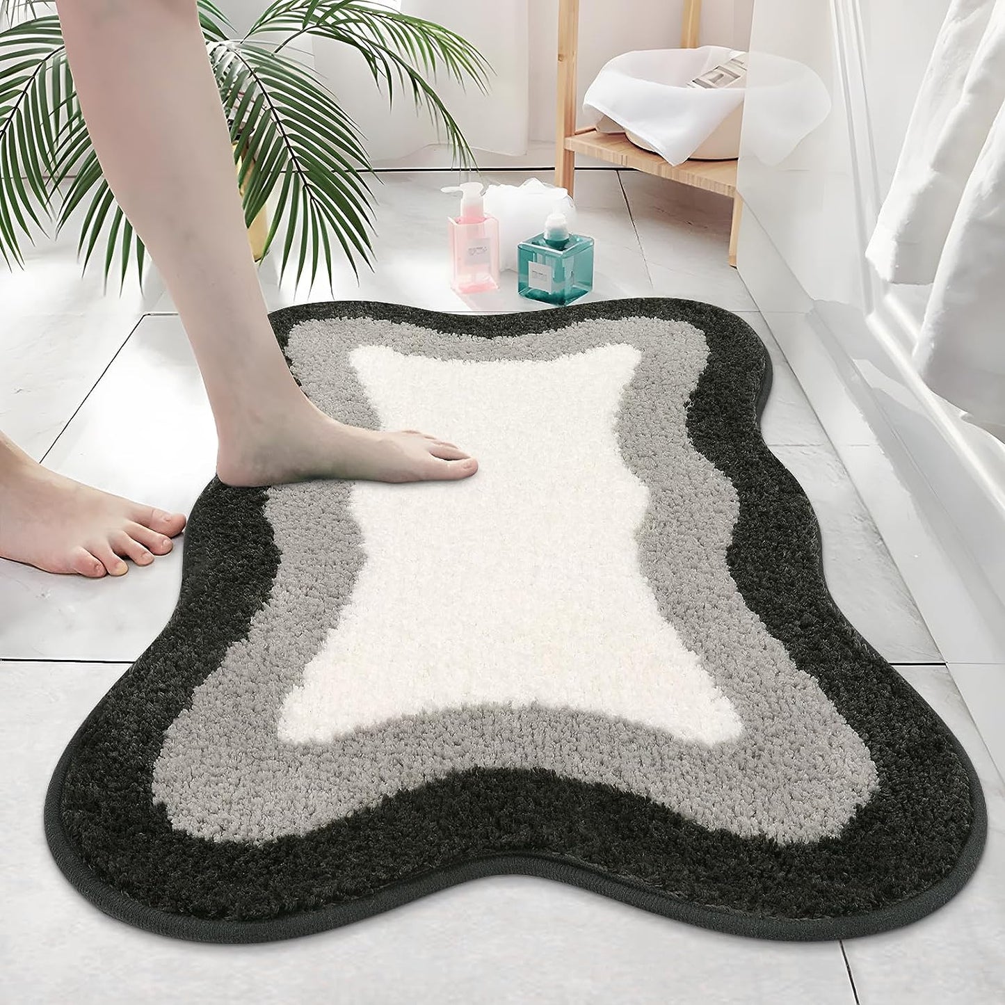 Schwarz Verlauf Badmatten, Teppich für Badezimmer, Süßer rutschfester unregelmäßiger Teppich für Duschraum