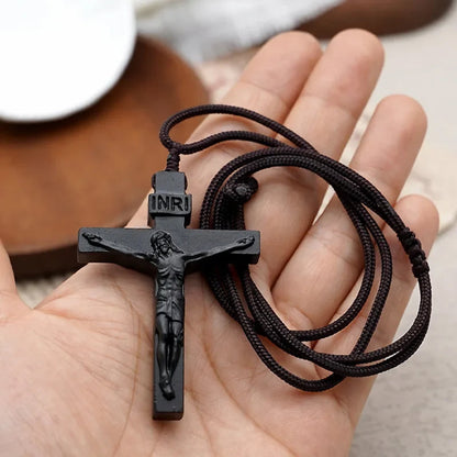 Frendorf | Jesus-Kreuz-Halskette aus Holz