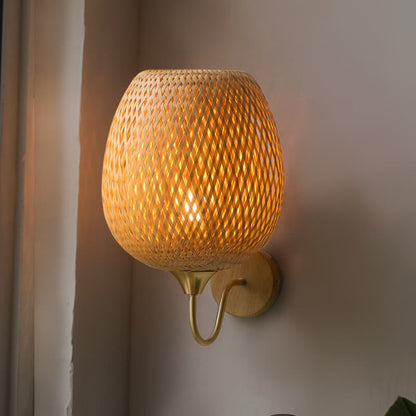 Frendorf | BambuLux Handgewebte Wandlampe | Moderner Bambus-Lampenschirm | 1-flammig | Umweltfreundliche Beleuchtung