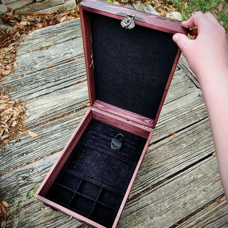 Frendorf | 2023 Totenkopf und Natur versteckte Schlüsselbox