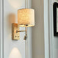 Frendorf | WoodenGlow Wandlampe | Moderner Stoffschirm & Holzsockel | Elegante Wandbeleuchtung | Verschiedene Optionen