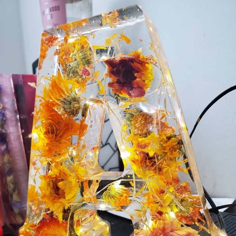 Frendorf | Nachtlicht aus Kunstharz mit Blumenmuster
