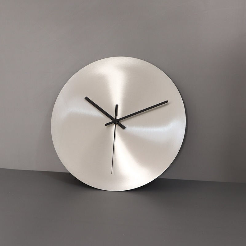 KlarZeit - Minimalistische Edelstahl-Wanduhr