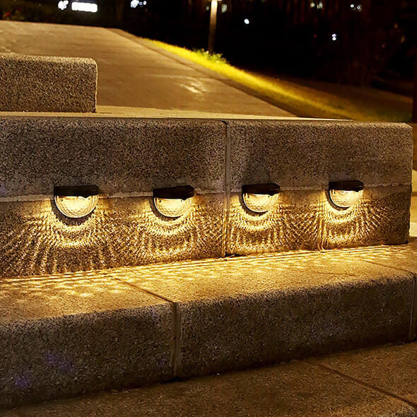 Frendorf | SolarCrest LED Wandleuchte | Halbkreis-Design | Solarbetrieben | Wasserdicht | Zaun- und Außenbeleuchtung