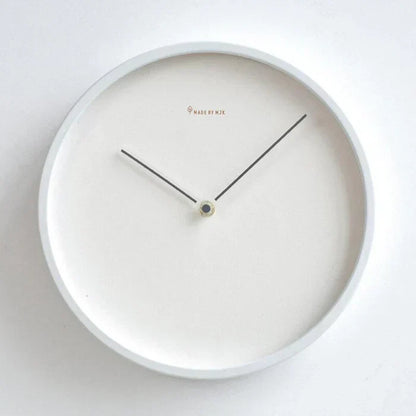 Frendorf | SleekTick – Schlichte und stilvolle Wanduhr für jeden Raum