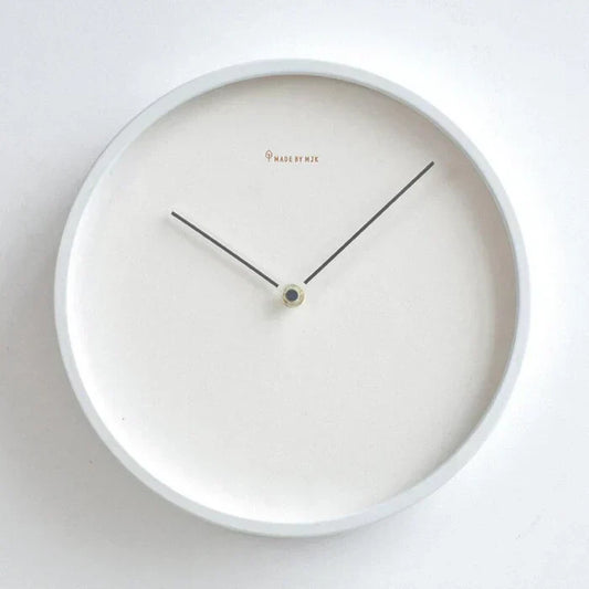 Frendorf | SleekTick – Schlichte und stilvolle Wanduhr für jeden Raum