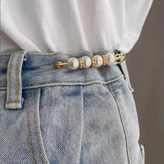 Frendorf | Brosche aus Perlen und Legierung