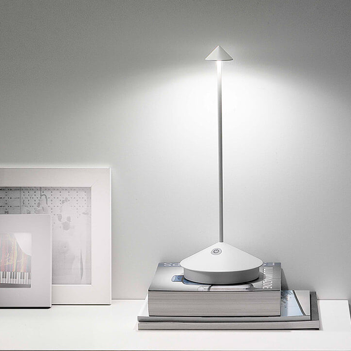 Frendorf | LED-Tischlampe | Wasserdichte und dimmbare kabellose Beleuchtung
