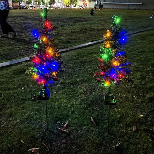 Frendorf | 2er-Pack: Wasserdichte Solar-Weihnachtsbaum-LED-Leuchte