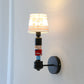 Frendorf | Soldat Schlafzimmer Wandleuchte mit konisch geformtem Schirm Stoff 1 Kopf Amerikanischer Stil Wandlampe