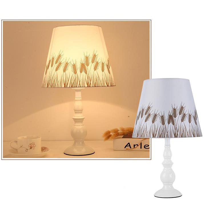 Frendorf | LiliaBloom Exklusive Tischlampe mit Stoffschirm | Blumenmotiv | Vase-Design | LED-Dimmfunktion | Elegante Beleuchtung für Zuhause