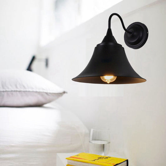 Frendorf | Ausladende Metall Wandlampe Bauernhaus 1 Kopf Esszimmer Wandleuchte mit gebogenem Arm