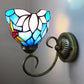 Metall Messing Wandlampe Gewunden Arm 1-Licht Tiffany Wandhängelampe mit geometrisch geschnittenem Glasschirm
