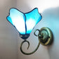 Metall Messing Wandlampe Gewunden Arm 1-Licht Tiffany Wandhängelampe mit geometrisch geschnittenem Glasschirm