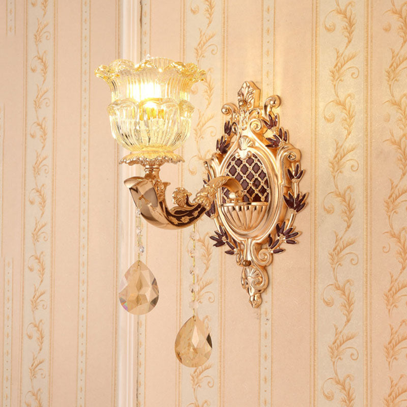 Frendorf | Gebogen Arm Metaal Muurverlichting Moderne Gouden Wandverlichtingsideeën met Geometrische Glazen Schaduw