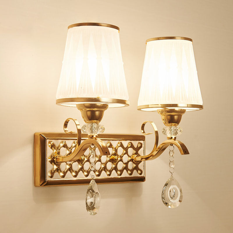 Frendorf | Kromming Wandgemonteerde Lamp Hedendaagse Metallische Gouden Wandlamp met Geometrische Glazen Schaduw