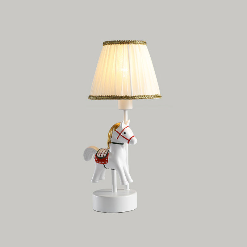 Empire Shade Tischlampe Cartoon Stoff Einzel-Glühbirne Weiße Nachttischlampe mit Pferdebasis