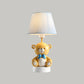 Empire Shade Tischlampe Cartoon Stoff Einzel-Glühbirne Weiße Nachttischlampe mit Pferdebasis