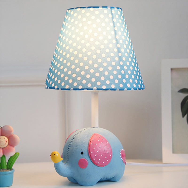 1 Glühbirne Fat Elephant Schreibtischlampe mit Punkt-Schirm Kinder Harz Studie Licht für Baby Schlafzimmer