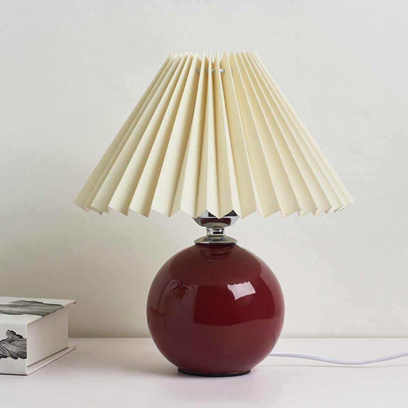 Globe Nachttischlampe Keramik Modern Nachttischbeleuchtung mit konischem plissiertem Schirm