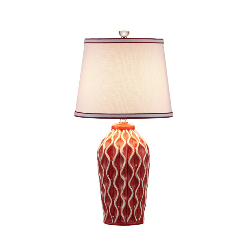Stoff konische Form Tischlampe Nordic Style Einzel Nachttisch Licht mit Keramik Dekor