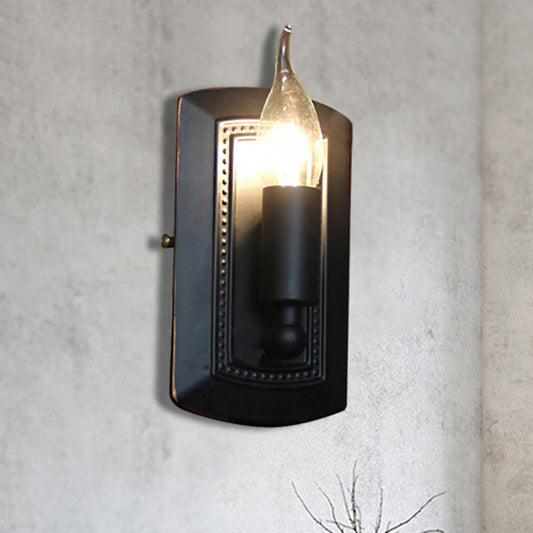 Frendorf | Eine Wandleuchte mit einer Kerzenhaube aus klarem Glas, industrielle Schlafzimmer-Wandleuchte in antik-mattem Schwarz