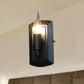 Frendorf | Eine Wandleuchte mit einer Kerzenhaube aus klarem Glas, industrielle Schlafzimmer-Wandleuchte in antik-mattem Schwarz