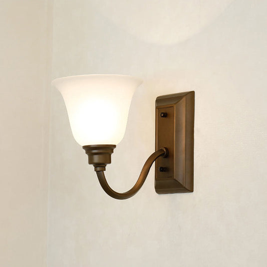 Frendorf | 1-Licht Crème Glas Wandlamp Traditionele Bruin Uitlopende Vorm Bedlamp Wandlicht Armatuur
