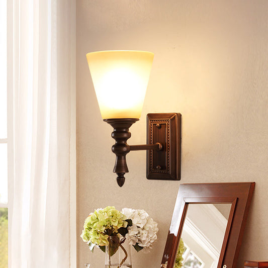 Frendorf | 1-Licht Crème Glas Wandlamp Vintage Bruine Conus Shade Woonkamer Wand Gemonteerde Lamp