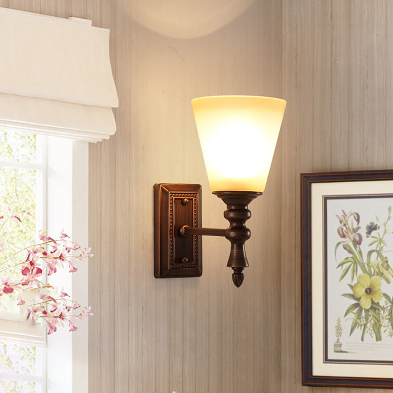 Frendorf | 1-Licht Crème Glas Wandlamp Vintage Bruine Conus Shade Woonkamer Wand Gemonteerde Lamp