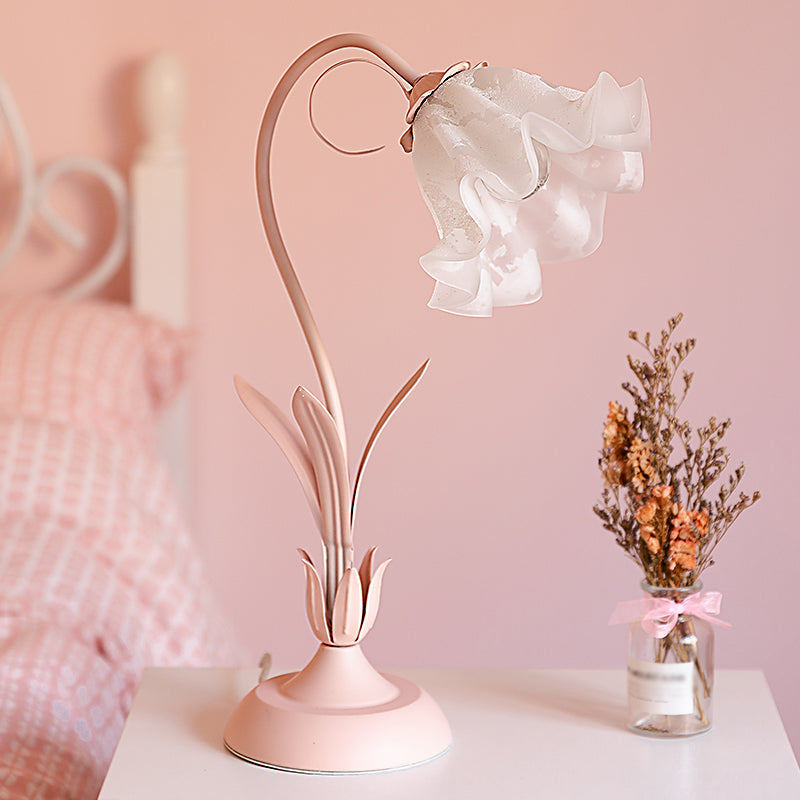 Pink Lily Formen Tischlampe Koreanischer Garten Opalglas Einzelzimmer Nachttischlicht