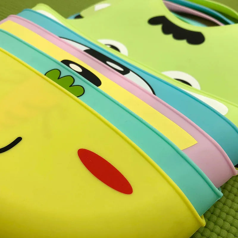 Frendorf | Kinder Lätzchen Set – Bunte Silikon Lätzchen mit Tiermotiven für Babys