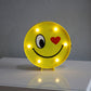 Gelbe Emoji-förmige Batterietischbeleuchtung Kunst Dekor Kunststoff LED Nachttischlampe für Schlafzimmer