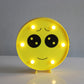 Gelbe Emoji-förmige Batterietischbeleuchtung Kunst Dekor Kunststoff LED Nachttischlampe für Schlafzimmer