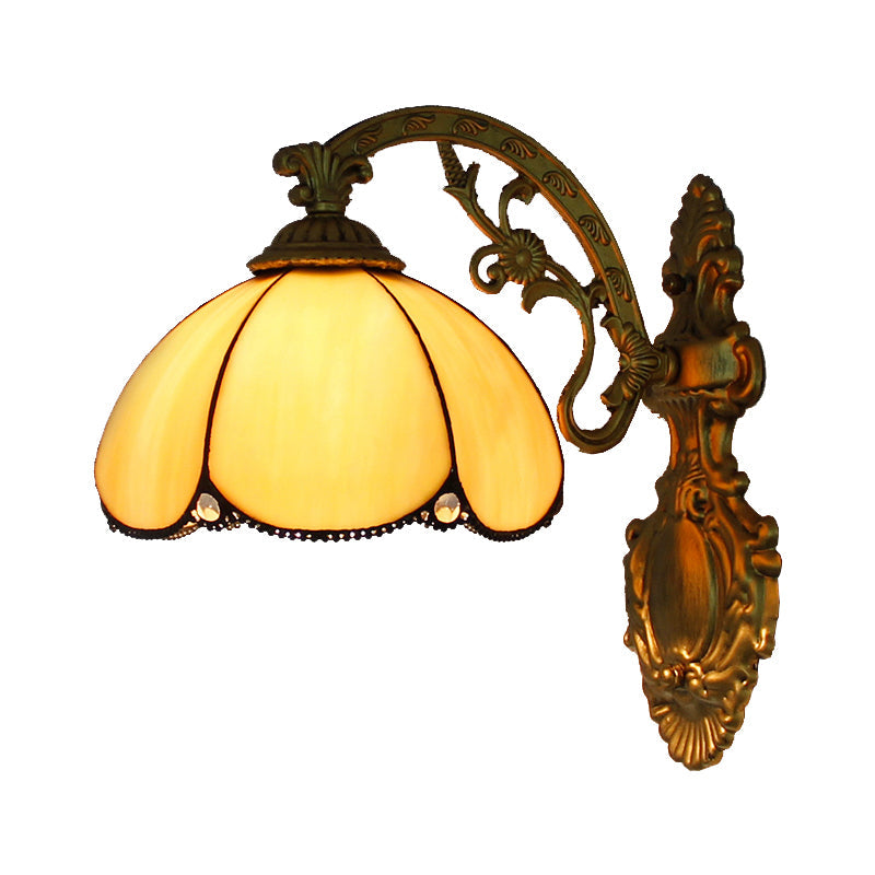Frendorf | Vintage Dome Wandlamp Verlichting Gekleurd Glas 1 Licht Wandmontage Licht in Geel/Blauw