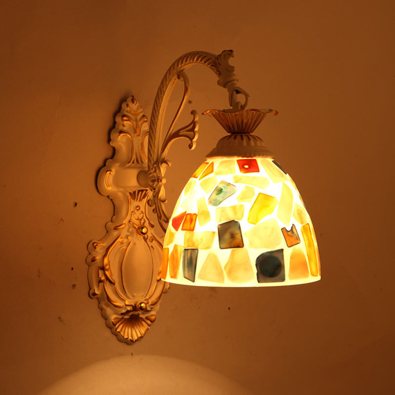 Weiße Wandlampe Traditionelle Tiffany-Glasglockenschirm-Wandleuchte für Korridor