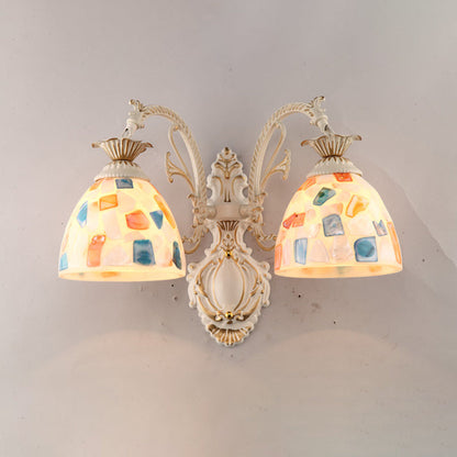 Weiße Wandlampe Traditionelle Tiffany-Glasglockenschirm-Wandleuchte für Korridor