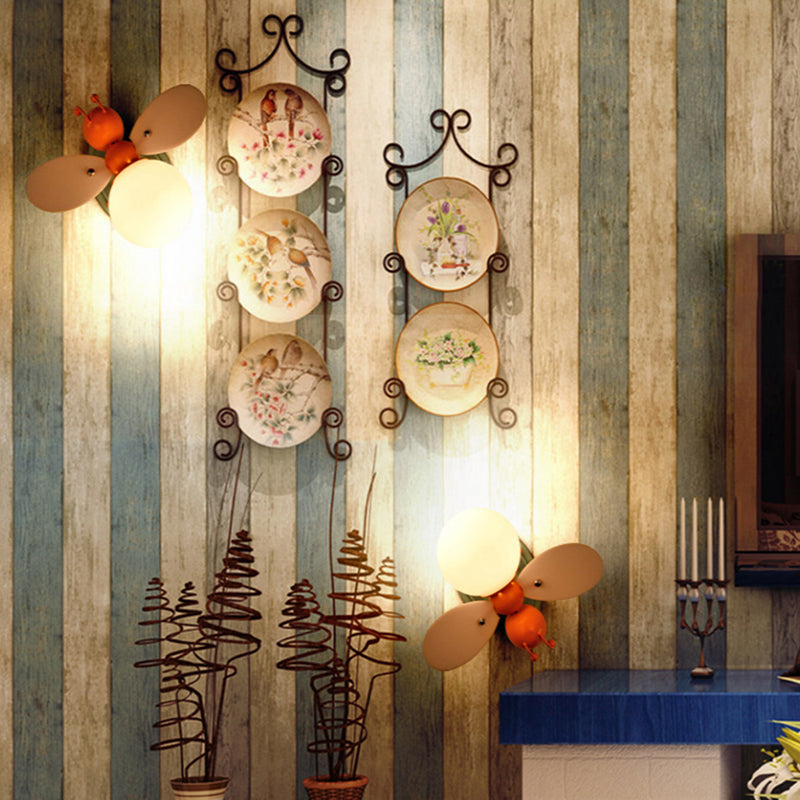 Frendorf | Bijenkorf Kinderslaapkamer Wandlamp Verlichting Metallic Enkel Moderne Wandlamp met Globe Crème Glazen Lampenkap in Geel