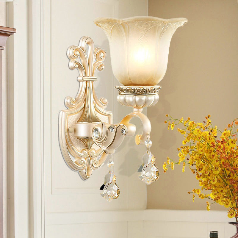 Frendorf | Gekruiste Bloemige Beige Glazen Wandlamp Retro Stijl Woonkamer Wandverlichting met Kristallen Drapering