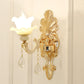 Blumenstrukturiertes Glas-Wandlicht Antikes Wohnzimmer-Wandleuchten-Accessoire mit Kristallakzent in Gold