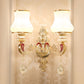 Frendorf | Goldene Blumen-Wandlampe Retro-Stil mattglas Wohnzimmer Wandleuchte mit Kristallakzent