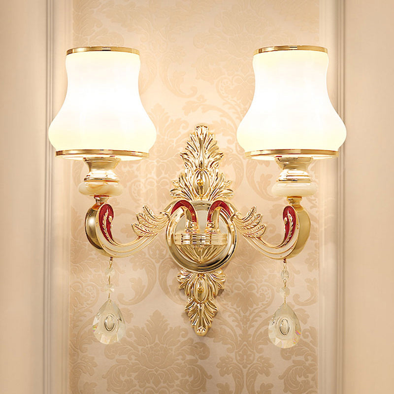 Frendorf | Goldene Blumen-Wandlampe Retro-Stil mattglas Wohnzimmer Wandleuchte mit Kristallakzent
