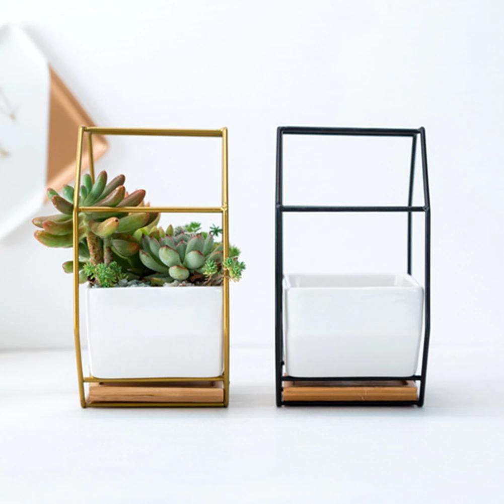 Frendorf | GeoFrame Keramik Wandpflanztopf mit Metallrahmen | Octagon Design