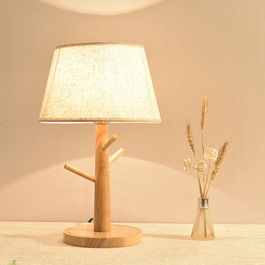 Holz Baum Ast Nachttischlampe Minimalistisch 1 Kopf Nachttischbeleuchtung mit konischem Stoffschirm in Weiß
