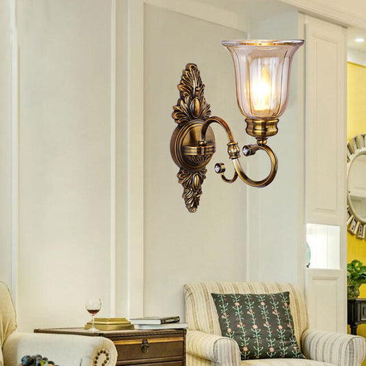 Frendorf | 1/2-Licht Klar Glas Wandlicht Traditionelle Bronze Glockenschirm Esszimmer Wandlampe mit geschwungenem Arm