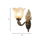 Frendorf | 1/2-Licht Wandleuchte Vintage Blossom geschnitzte Glas Wandlampe mit gebogenem Arm in Schwarz für das Wohnzimmer